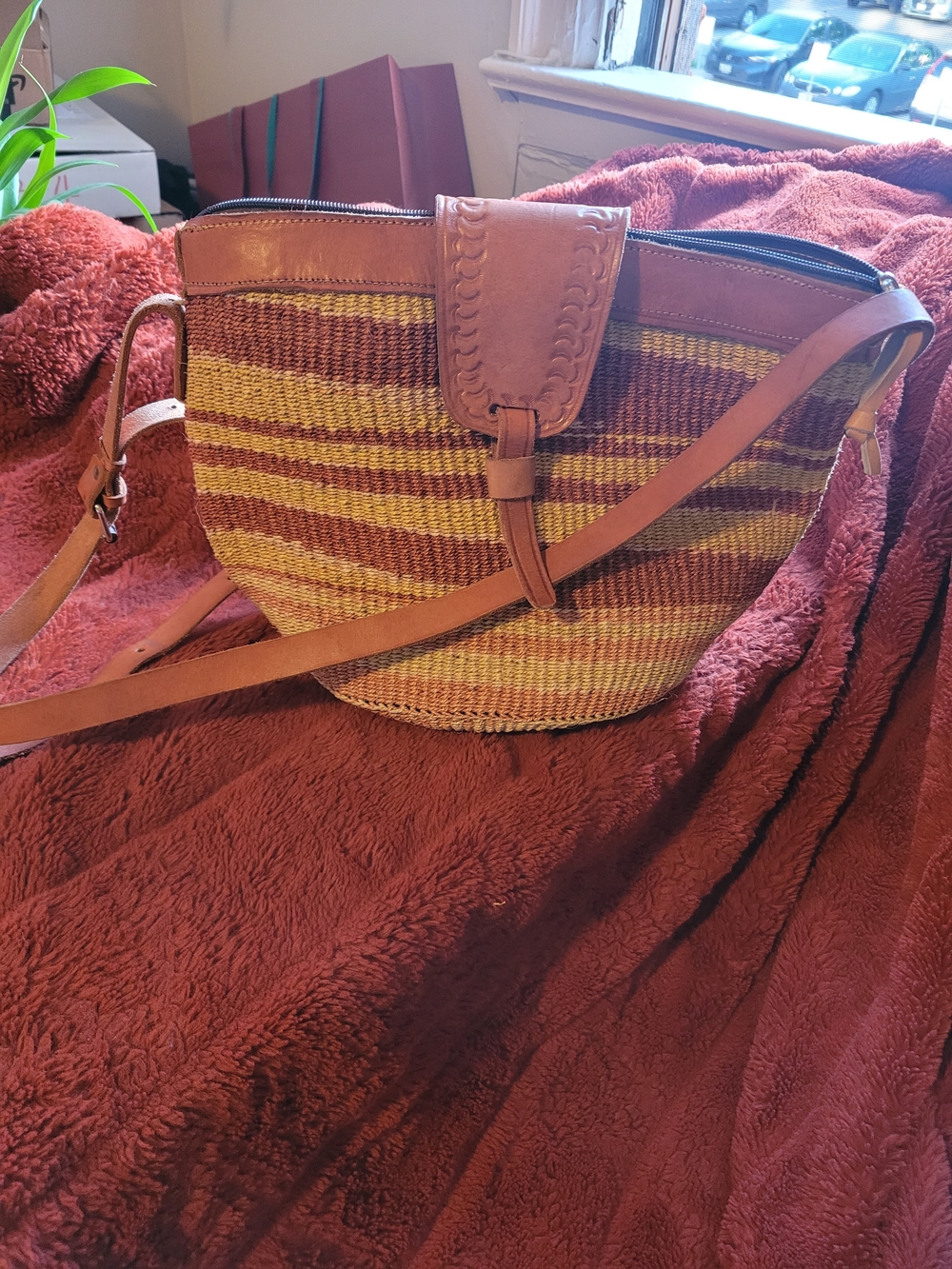 Gorgeous Handwoven African Kiondo Sisal Leather & Straw Hippe Boho Gypseycore